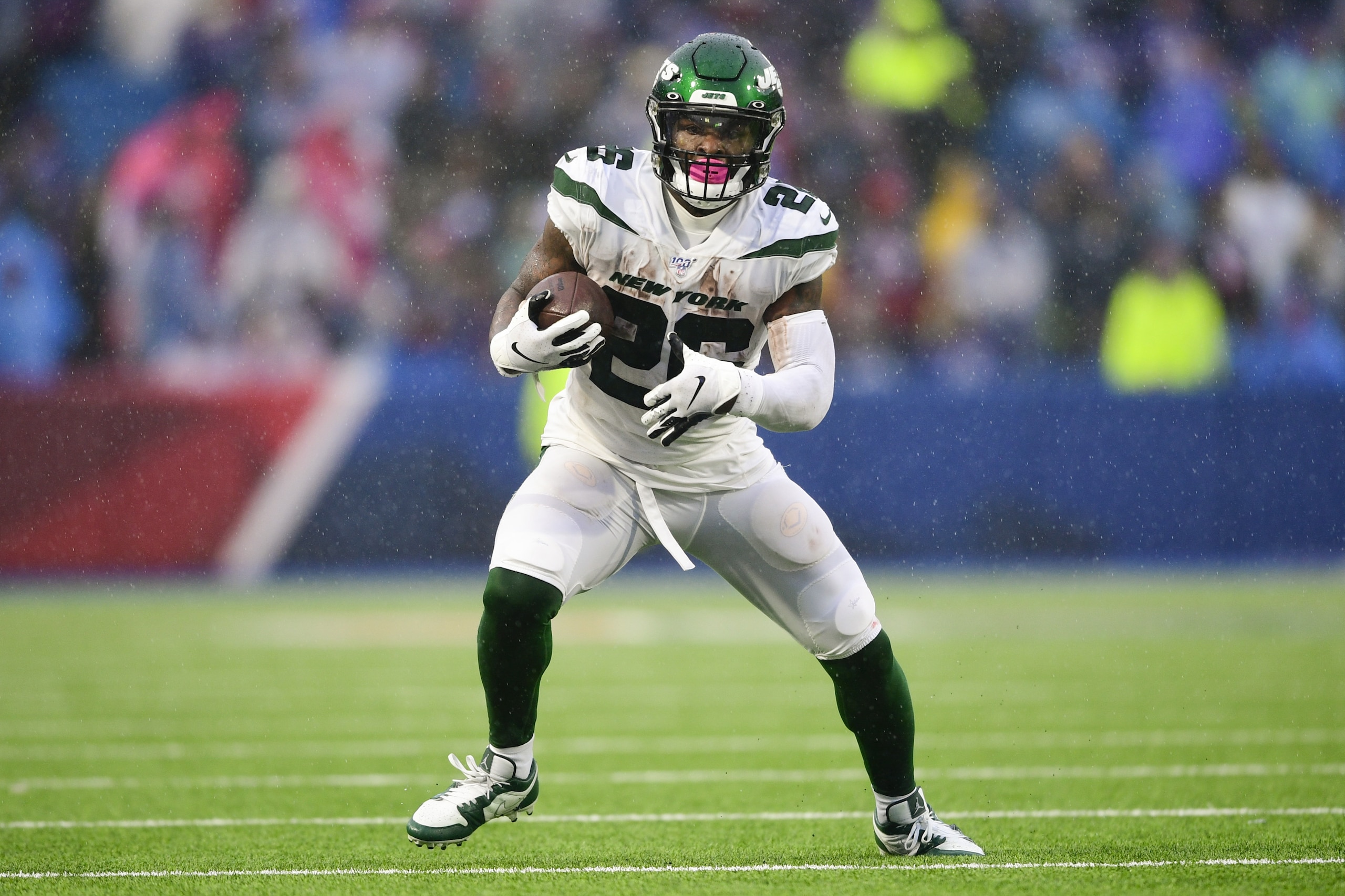 New York Jets running back Le'Veon Bell (26) during the first half of an NFL football game against the Buffalo Bills Sunday, Dec. 29, 2019 in Orchard Park, N.Y. (AP Photo/David Dermer) New York Jets running back Le'Veon Bell (26) during the first half of an NFL football game against the Buffalo Bills Sunday, Dec. 29, 2019 in Orchard Park, N.Y. (AP Photo/David Dermer)