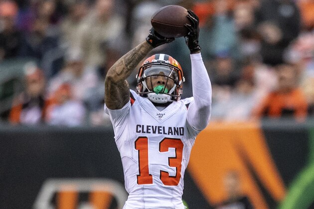 CINCINNATI, OH - DECEMBER 29: Odell Beckham Jr. #13 of the Cleveland Browns makes a first down catch in the fourth quarter of the game against the Cincinnati Bengals at Paul Brown Stadium on December 29, 2019 in Cincinnati, Ohio. (Photo by Bobby Ellis/Getty Images)