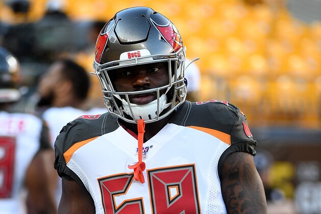 PITTSBURGH, PA - AUGUST 09: Shaquil Barrett #58 of the Tampa Bay Buccaneers warms up before a preseason game against the Pittsburgh Steelers at Heinz Field on August 9, 2019 in Pittsburgh, Pennsylvania. (Photo by Justin Berl/Getty Images)