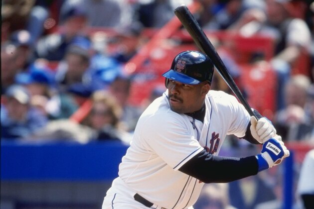 12 Apr 1999:  Bobby Bonilla #25 of the New York Mets at bat during the game against the Florida Marlins at the Shea Stadium in Flushing Meadows, New York. The Mets defeated the Marlins 8-1. Mandatory Credit: Ezra O. Shaw  /Allsport