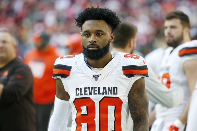 GLENDALE, ARIZONA - DECEMBER 15: Wide receiver Jarvis Landry #80 of the Cleveland Browns prior to the NFL football game against the Arizona Cardinals at State Farm Stadium on December 15, 2019 in Glendale, Arizona. (Photo by Ralph Freso/Getty Images)