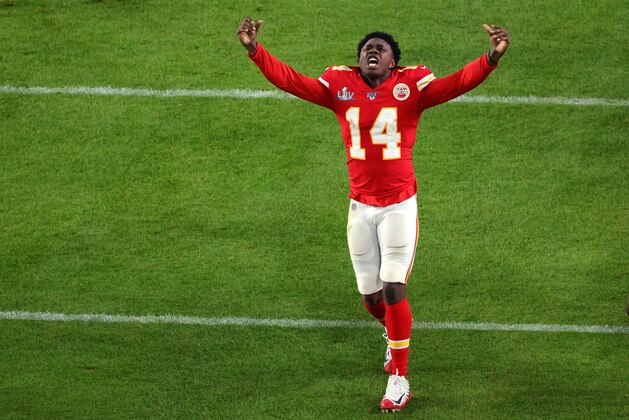 MIAMI, FLORIDA - FEBRUARY 02: Sammy Watkins #14 of the Kansas City Chiefs celebrates after defeating the San Francisco 49ers 31-20 in Super Bowl LIV at Hard Rock Stadium on February 02, 2020 in Miami, Florida. (Photo by Mike Ehrmann/Getty Images)