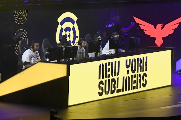 MINNEAPOLIS, MINNESOTA - JANUARY 25: The New York Subliners compete against the London Royal Ravens during day two of the Call of Duty League launch weekend at The Armory on January 25, 2020 in Minneapolis, Minnesota. (Photo by Hannah Foslien/Getty Images)