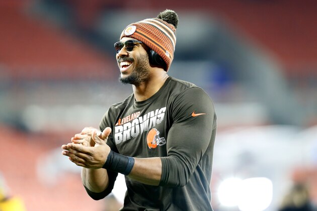 CLEVELAND, OH - NOVEMBER 14:  Myles Garrett #95 of the Cleveland Browns warms up prior to the start of the game against the Pittsburgh Steelers at FirstEnergy Stadium on November 14, 2019 in Cleveland, Ohio. (Photo by Kirk Irwin/Getty Images)