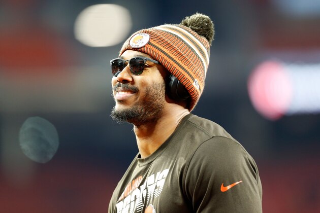 CLEVELAND, OH - NOVEMBER 14:  Myles Garrett #95 of the Cleveland Browns warms up prior to the start of the game against the Pittsburgh Steelers at FirstEnergy Stadium on November 14, 2019 in Cleveland, Ohio. (Photo by Kirk Irwin/Getty Images)