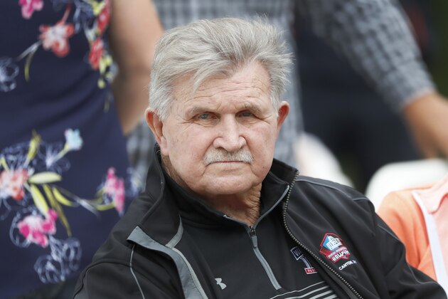 Former Chicago Bears tight end and Pro Football Hall of fame head coach Mike Ditka waits for an unveiling ceremony outside Soldier Field of statues honoring George Halas and Walter Payton Tuesday, Sept. 3, 2019, in Chicago. (AP Photo/Charles Rex Arbogast)