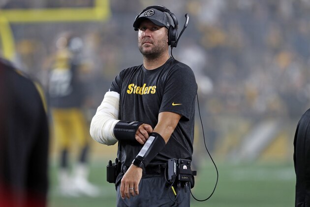 Pittsburgh Steelers quarterback Ben Roethlisberger walks onto the field for an NFL football game between the Pittsburgh Steelers and the Cincinnati Bengals in Pittsburgh, Monday, Sept. 30, 2019. (AP Photo/Tom Puskar)
