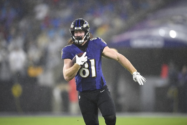 Baltimore Ravens tight end Hayden Hurst runs with the ball after making a catch against the Pittsburgh Steelers during the first half of an NFL football game, Sunday, Dec. 29, 2019, in Baltimore. (AP Photo/Nick Wass)