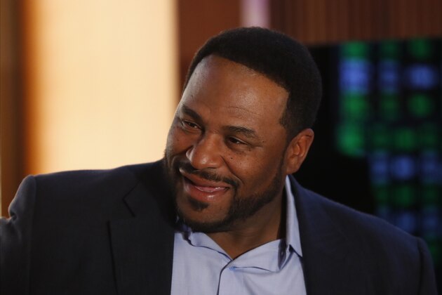 Former Pittsburgh Steelers running back Jerome Bettis smiles during the launch of legalized sports betting in Michigan at the MGM Grand Detroit casino in Detroit, Wednesday, March 11, 2020. (AP Photo/Paul Sancya)