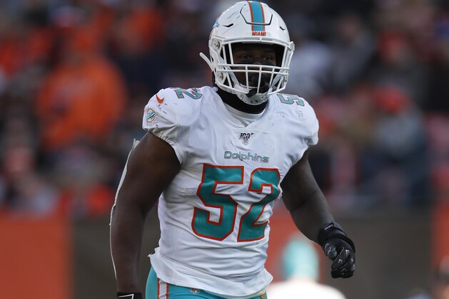 Miami Dolphins middle linebacker Raekwon McMillan (52) lines up against the Cleveland Browns during an NFL football game, Sunday, Nov. 24, 2019, in Cleveland. The Browns won the game 41-24. (Jeff Haynes/AP Images for Panini)