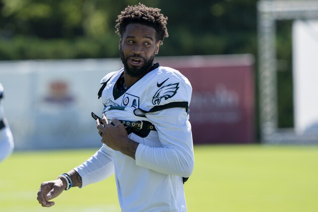 Philadelphia Eagles cornerback Darius Slay looks back during an NFL football practice, Thursday, Aug. 20, 2020, in Philadelphia. (AP Photo/Chris Szagola, Pool)