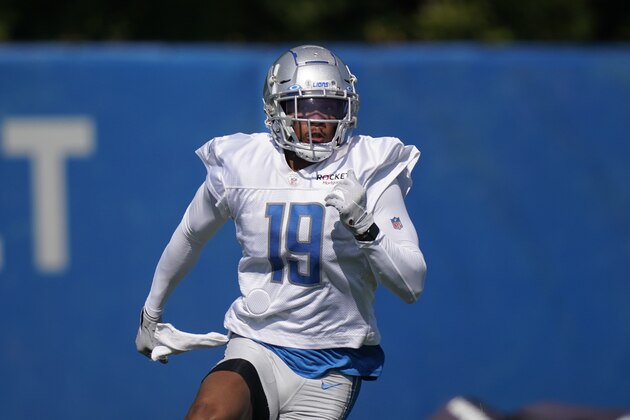 Detroit Lions wide receiver Kenny Golladay runs a drill at the Lions NFL football camp practice, Saturday, Aug. 22, 2020, in Allen Park, Mich. (AP Photo/Carlos Osorio)