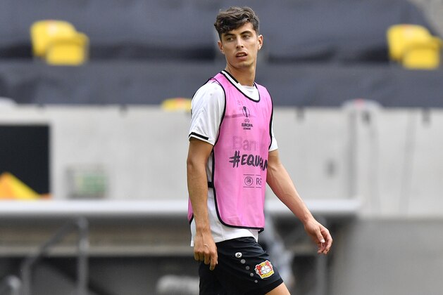 Leverkusen's Kai Havertz looks aroundduring a training session in Duesseldorf, Germany Sunday Aug. 9, 2020. Leverkusen will play Inter Milan in a Europa League quarterfinal soccer match on Monday. (AP Photo/Martin Meissner)