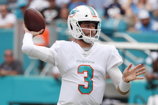 Miami Dolphins quarterback Josh Rosen (3) looks to pass the ball,during the first half at an NFL football game against the Los Angeles Chargers, Sunday, Sept. 29, 2019, in Miami Gardens, Fla. AP Photo/Wilfredo Lee)