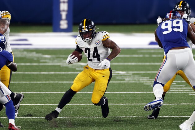 Pittsburgh Steelers running back Benny Snell (24) rushes against the New York Giants during an NFL football game, Monday, Sept. 14, 2020, in East Rutherford, N.J. (AP Photo/Adam Hunger) Pittsburgh Steelers running back Benny Snell (24) rushes against the New York Giants during an NFL football game, Monday, Sept. 14, 2020, in East Rutherford, N.J. (AP Photo/Adam Hunger)