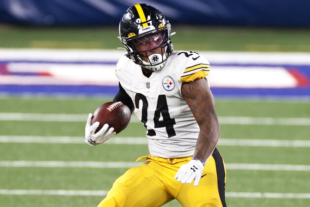 Pittsburgh Steelers running back Benny Snell (24) in action against the New York Giants during an NFL football game, Monday, Sept. 14, 2020, in East Rutherford, N.J. (AP Photo/Adam Hunger)