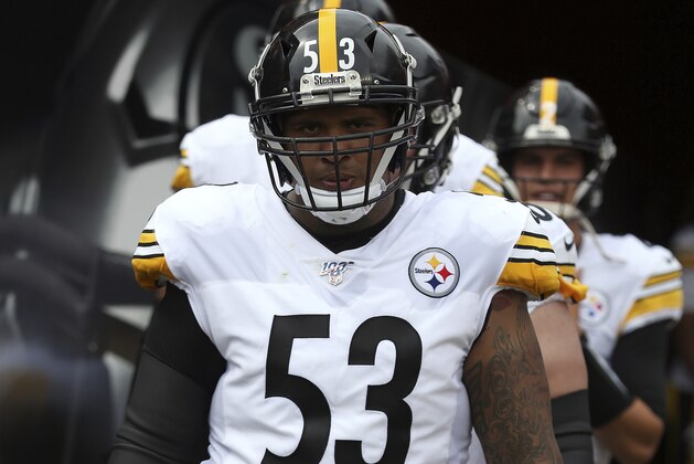 Pittsburgh Steelers center Maurkice Pouncey enters the field prior to a NFL football game against the San Francisco 49ers Sunday, Sept. 22, 2019, in Santa Clara, CA. The Niners won 24-20. (Daniel Gluskoter/AP Images for Panini)