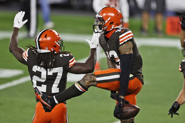 Cleveland Browns wide receiver Odell Beckham Jr., right, celebrates with running back Kareem Hunt after Beckham's touchdown during the first half of the team's NFL football game against the Cincinnati Bengals, Thursday, Sept. 17, 2020, in Cleveland. (AP Photo/Ron Schwane) Cleveland Browns wide receiver Odell Beckham Jr., right, celebrates with running back Kareem Hunt after Beckham's touchdown during the first half of the team's NFL football game against the Cincinnati Bengals, Thursday, Sept. 17, 2020, in Cleveland. (AP Photo/Ron Schwane)