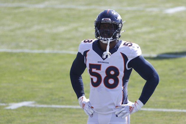 Denver Broncos linebacker Von Miller (58) takes part in drills during an NFL football practice Tuesday, Aug. 18, 2020, at the team's headquarter in Englewood, Colo. (AP Photo/David Zalubowski)