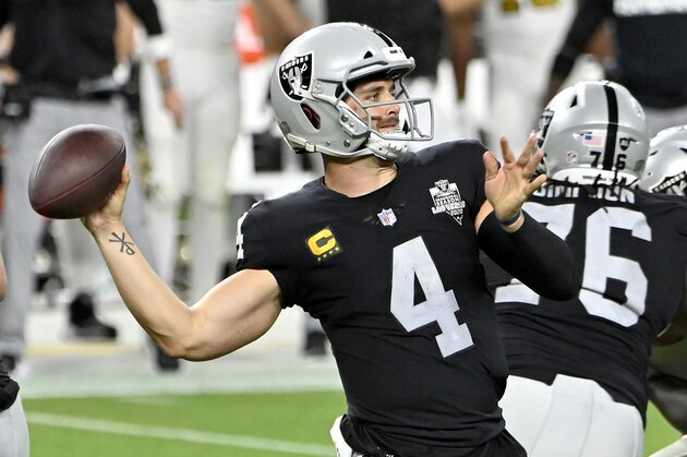 Las Vegas Raiders quarterback Derek Carr (4) throws against the New Orleans Saints during the second half of an NFL football game, Monday, Sept. 21, 2020, in Las Vegas. (AP Photo/David Becker)