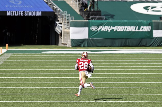 San Francisco 49ers running back Jerick McKinnon (28) rushes against the New York Jets during an NFL football game, Sunday, Sept. 20, 2020, in East Rutherford, N.J. (AP Photo/Adam Hunger)