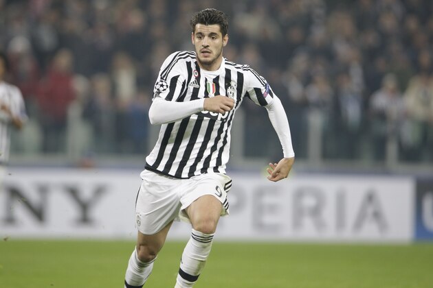Juventus' Alvaro Morata during the Champions League, round of 16, first-leg soccer match between Juventus and Bayern Munich at the Juventus stadium in Turin, Italy, Tuesday, Feb. 23, 2016. (AP Photo/Luca Bruno)