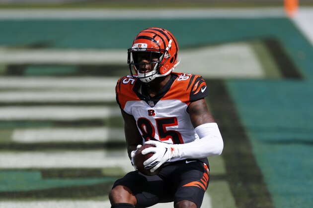 Cincinnati Bengals' Tee Higgins scores a touchdown during the first half of an NFL football game against the Philadelphia Eagles, Sunday, Sept. 27, 2020, in Philadelphia. (AP Photo/Laurence Kesterson)