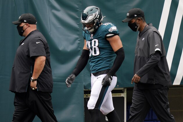Philadelphia Eagles' Dallas Goedert walks to the locker room during the first half of an NFL football game against the Cincinnati Bengals, Sunday, Sept. 27, 2020, in Philadelphia. (AP Photo/Chris Szagola)