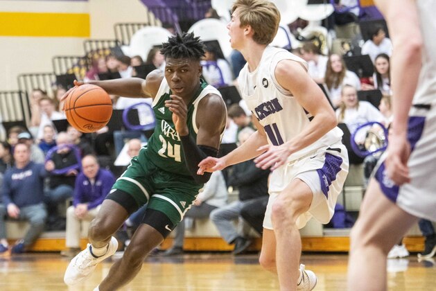 Chris Livingston averaged 32.5 points for Western Reserve Academy as a sophomore last season.