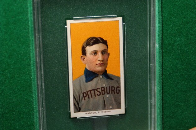 **FILE**A 1909 Honus Wagner baseball card, which sold in 2000 for more than US$1 million, is seen on display at a sports memorabilia show at the Atlantic City Convention Center in Atlantic City, N.J., in this file photo from July 2003. The