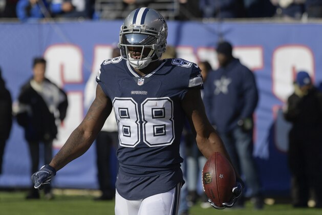 Dallas Cowboys wide receiver Dez Bryant (88) warms up before playing against the New York Giants in an NFL football game, Sunday, Dec. 10, 2017, in East Rutherford, N.J. (AP Photo/Bill Kostroun)
