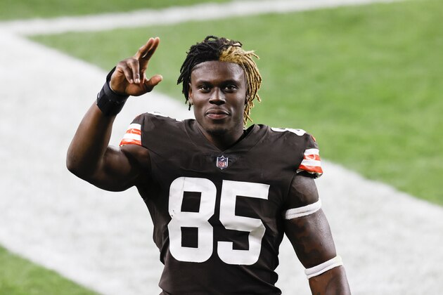 Cleveland Browns tight end David Njoku (85) celebrates after the Browns defeated the Indianapolis Colts 32-23 during an NFL football game, Sunday, Oct. 11, 2020, in Cleveland. (AP Photo/Ron Schwane)
