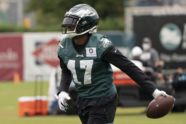 Philadelphia Eagles wide receiver Alshon Jeffery in action during an NFL football practice, Thursday, Sept. 24, 2020, in Philadelphia. (AP Photo/Chris Szagola, Pool)