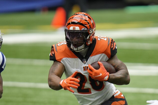 Cincinnati Bengals' Joe Mixon (28) runs during the first half of an NFL football game against the Indianapolis Colts, Sunday, Oct. 18, 2020, in Indianapolis. (AP Photo/AJ Mast)
