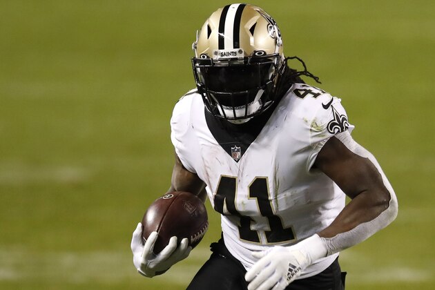 New Orleans Saints running back Alvin Kamara (41) runs the ball against the Chicago Bears during an NFL football game in Chicago, Sunday, Nov. 1, 2020. The Saints won the game in overtime 26-23. (Jeff Haynes/AP Images for Panini)