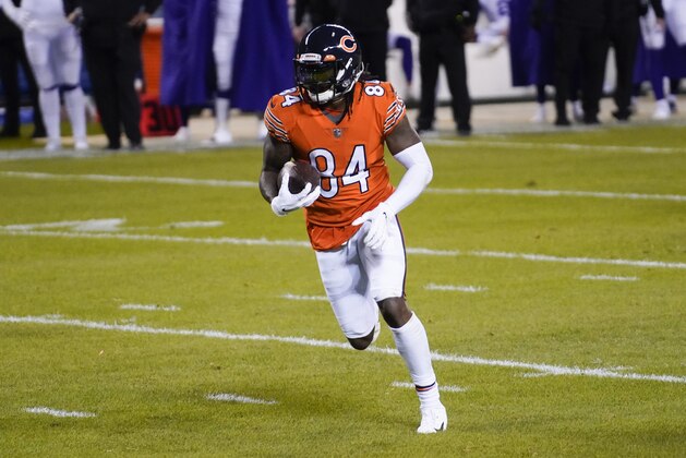 Chicago Bears wide receiver Cordarrelle Patterson runs with the ball during the first half of an NFL football game against the Minnesota Vikings Monday, Nov. 16, 2020, in Chicago. (AP Photo/Nam Y. Huh)