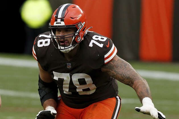Cleveland Browns offensive tackle Jack Conklin (78) looks to make a block during an NFL football game against the Las Vegas Raiders, Sunday, Nov. 1, 2020, in Cleveland. (AP Photo/Kirk Irwin)