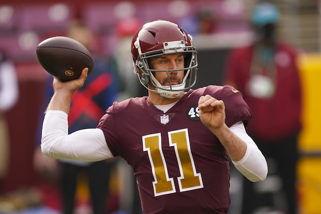 Washington Football Team quarterback Alex Smith (11) passing during the first half of an NFL football game against the Cincinnati Bengals and Washington Football Team, Sunday, Nov. 22, 2020, in Landover. (AP Photo/Andrew Harnik)