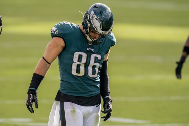 Philadelphia Eagles tight end Zach Ertz (86) looks down after missing the pass during the NFL football game against the Baltimore Ravens, Sunday, Oct. 18, 2020, in Philadelphia. (AP Photo/Chris Szagola)