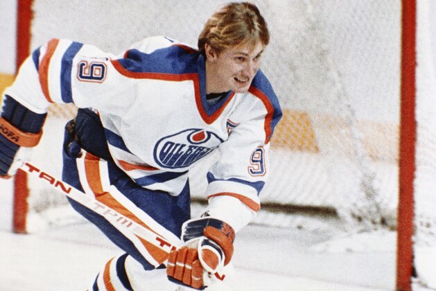 Hockey player for Edmonton Oilers Wayne Gretzky in action in January 1984. (AP Photo)