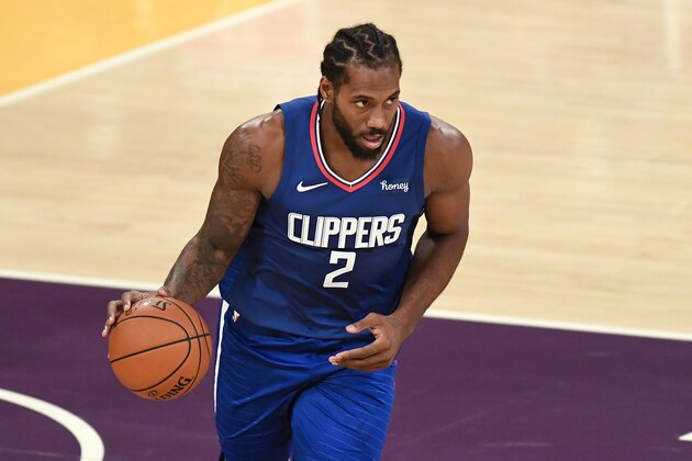 Los Angeles Clippers forward Kawhi Leonard during the first half of an NBA preseason basketball game against the Los Angeles Lakers in Los Angeles, Friday, Dec. 11, 2020. (AP Photo/Kyusung Gong)