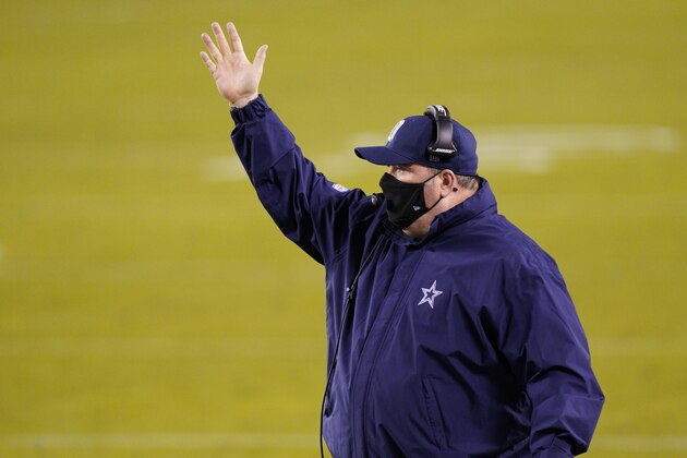 Dallas Cowboys head coach Mike McCarthy reacts during the first half of an NFL football game against the Philadelphia Eagles, Sunday, Nov. 1, 2020, in Philadelphia. (AP Photo/Chris Szagola)
