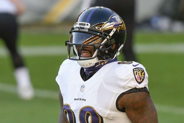Baltimore Ravens wide receiver Dez Bryant (88) warms up before an NFL football game against the Pittsburgh Steelers, Wednesday, Dec. 2, 2020, in Pittsburgh. (AP Photo/Don Wright)