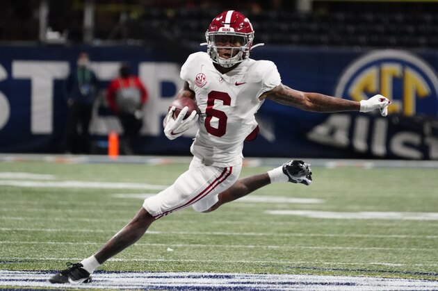 Alabama wide receiver DeVonta Smith (6) runs against Florida during the first half of the Southeastern Conference championship NCAA college football game, Saturday, Dec. 19, 2020, in Atlanta. (AP Photo/Brynn Anderson)