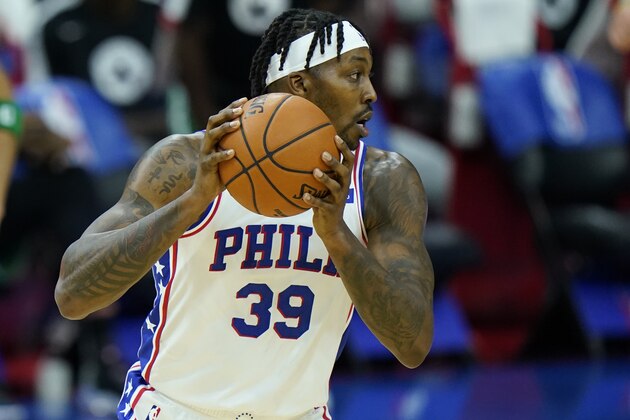 Philadelphia 76ers' Dwight Howard plays during an NBA preseason basketball game against the Boston Celtics, Tuesday, Dec. 15, 2020, in Philadelphia. (AP Photo/Matt Slocum)