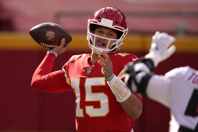 Kansas City Chiefs quarterback Patrick Mahomes throws during the first half of an NFL football game against the Atlanta Falcons Sunday, Dec. 27, 2020, in Kansas City, Mo. (AP Photo/Jeff Roberson)