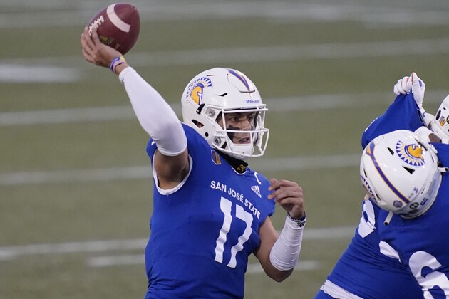San Jose State quarterback Nick Starkel (17) plays against Boise State in an NCAA college football game for the Mountain West championship, Saturday, Dec. 19, 2020, in Las Vegas. (AP Photo/John Locher)