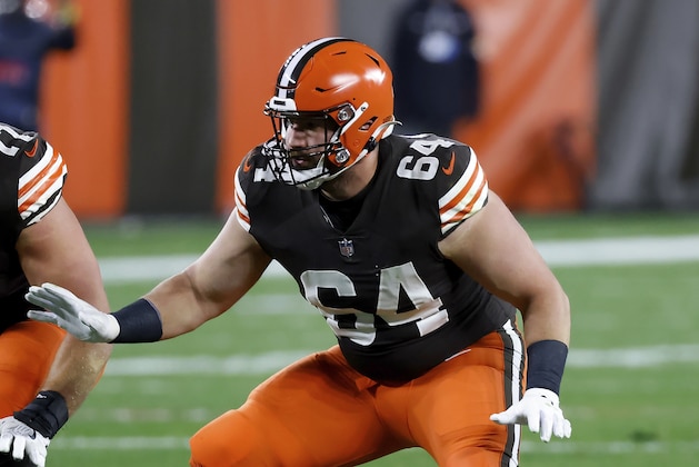 Cleveland Browns center JC Tretter (64) looks to make a block during an NFL football game against the Baltimore Ravens, Monday, Dec. 14, 2020, in Cleveland. (AP Photo/Kirk Irwin)