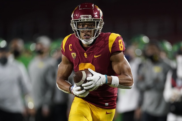 Southern California wide receiver Amon-Ra St. Brown (8) runs to the end zone for a touchdown during the first quarter of an NCAA college football game for the Pac-12 Conference championship against Oregon Friday, Dec 18, 2020, in Los Angeles. (AP Photo/Ashley Landis)