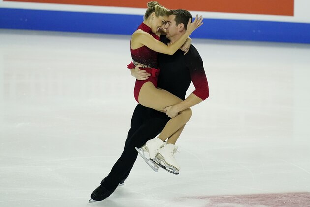 Alexa Knierim and Brandon Frazier perform during the pairs short program at the U.S. Figure Skating Championships, Thursday, Jan. 14, 2021, in Las Vegas. (AP Photo/John Locher)